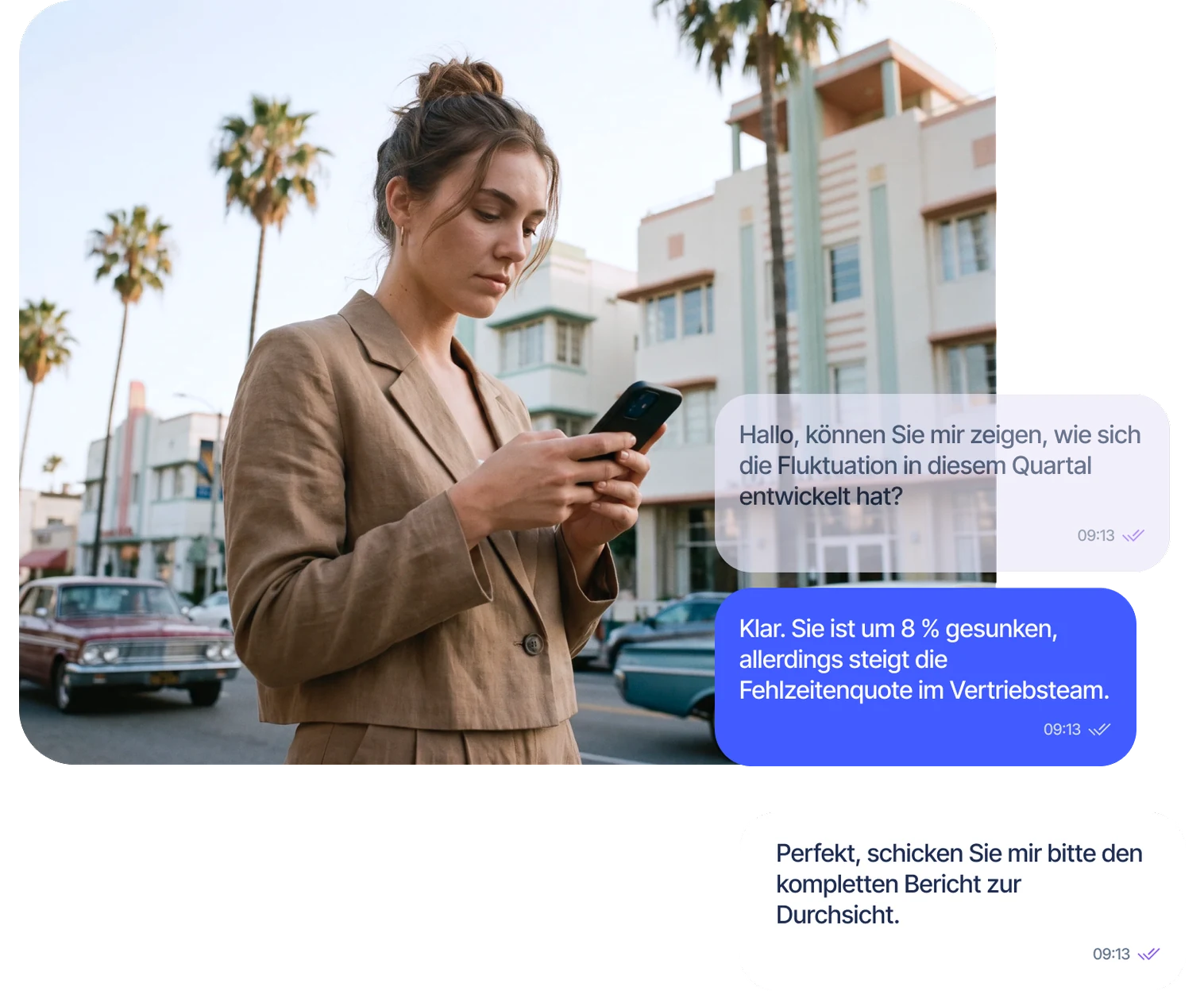 Fachkraft prüft Berichte am Smartphone, mit KI-Chat